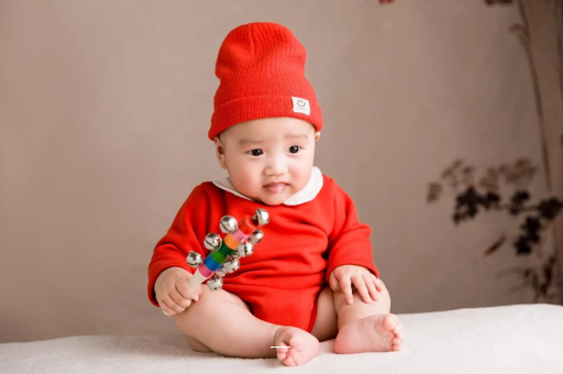 来宾几个月宝宝可以吃水果 来宾几个月宝宝可以吃水果